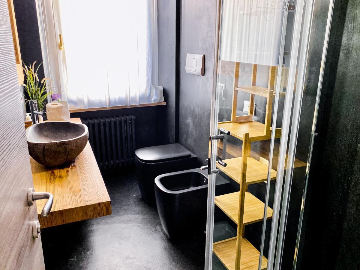 Tra Piazza Erbe E Piazza Bra Raffinata Maison Hotel Verona Bagian luar foto